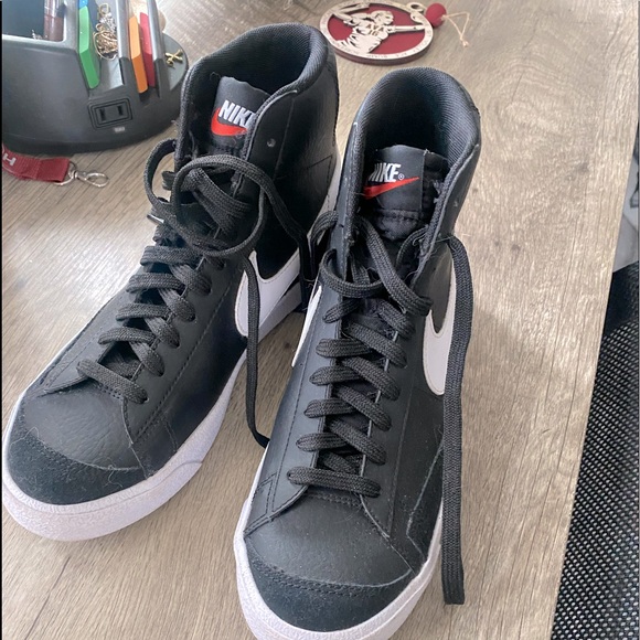 These are black Nike Blazers - Picture 1 of 2